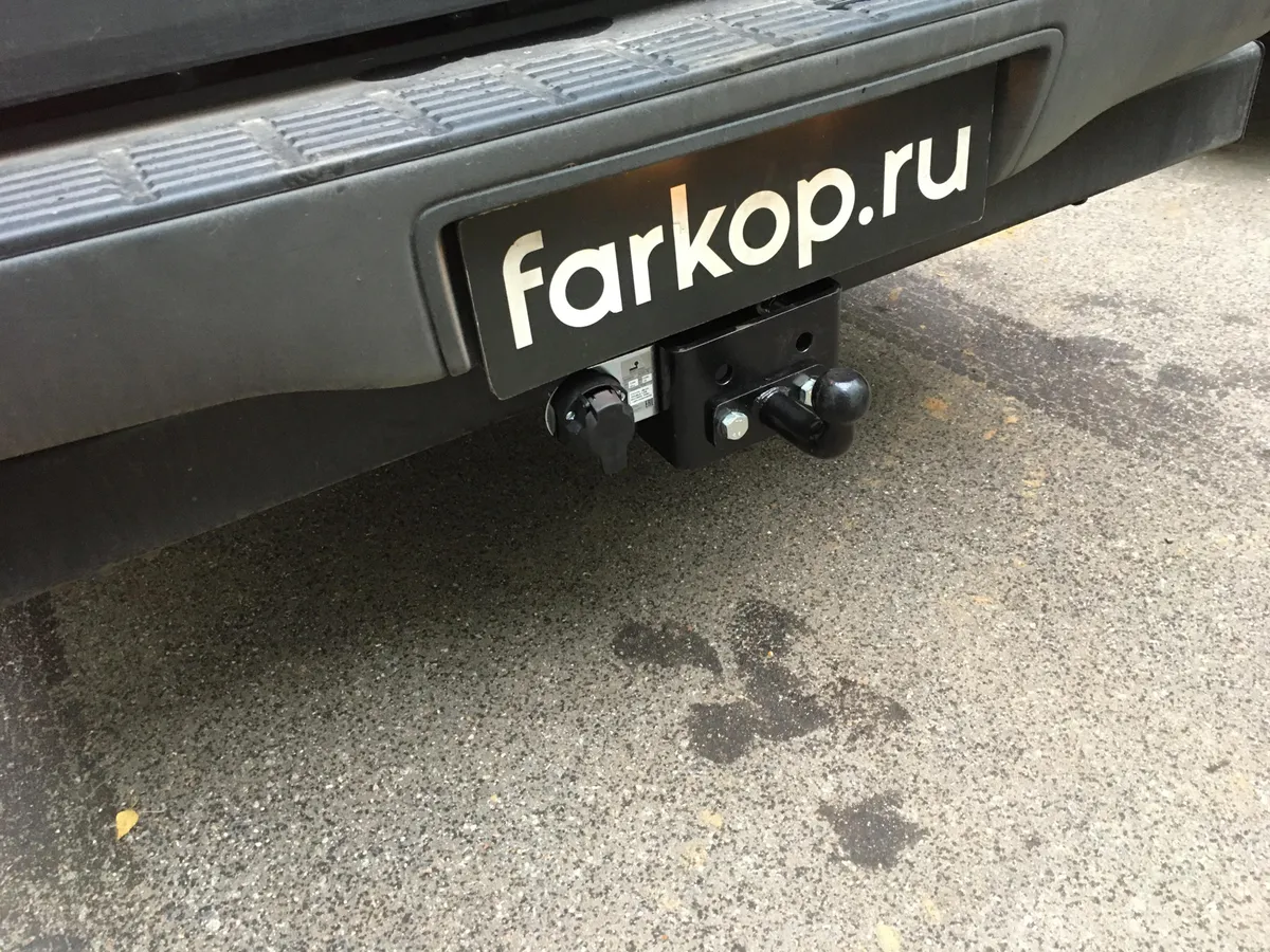Фаркоп Лидер Плюс для Toyota Hilux 2010-2015 T114-FC в Самара
