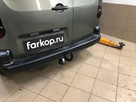 Фаркоп Oris для Peugeot Partner 2008-, (L1, L2) 2556-A в Самара