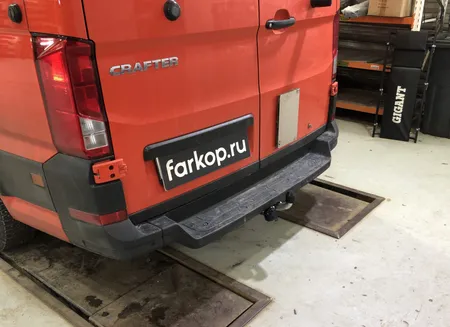 Фаркоп Galia для Volkswagen Crafter 2017-, (для а/м со ступенькой, одинарные колеса сзади)  V085A в Самара