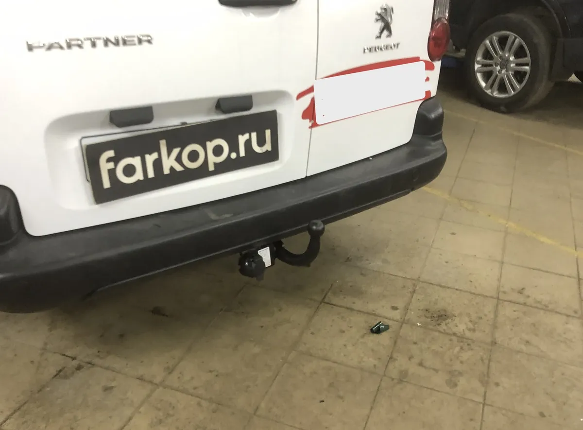 Фаркоп Steinhof для Peugeot Partner 2008-, (L2) C-015 в Самара