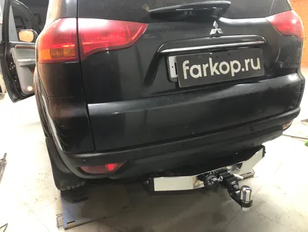 Фаркоп TowRus для Mitsubishi Pajero Sport 2008-2017 (с нерж. накладкой) 159366 в Самара