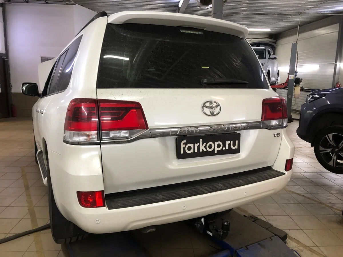 Фаркоп Steinhof для Toyota Land Cruiser J200 2008- T-172 в Самара