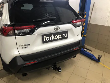 Фаркоп Berg для Toyota RAV4 2019- F.5717.002 в Самара