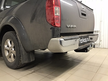 Фаркоп Лидер Плюс для Nissan Navara (Double Cab) 2005-2015, (для а/м со ступенькой) N107-F в 